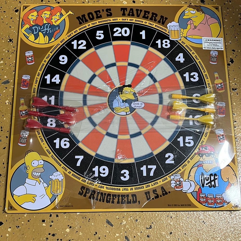Brand New Simpsons Magnetic Moe’s Tavern Dart Board